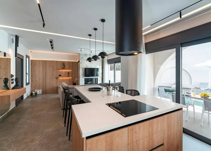 Palmeras Evelia By *